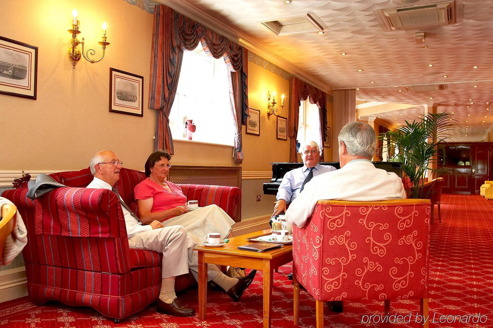 Potters International Hotel Aldershot Interiør billede