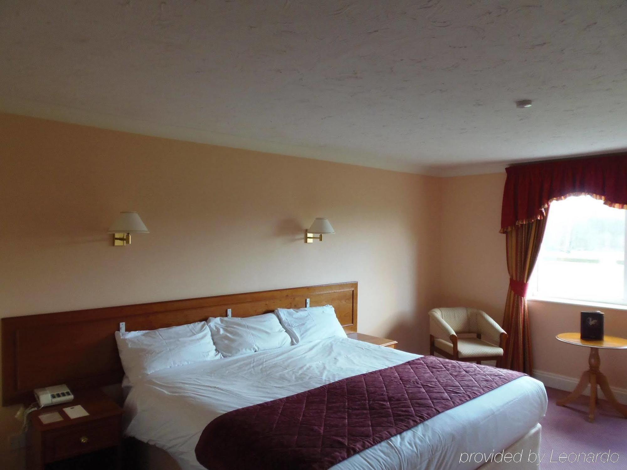 Potters International Hotel Aldershot Eksteriør billede