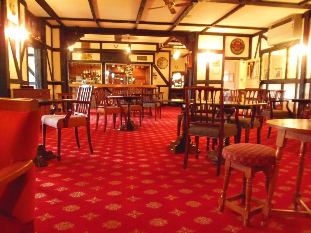 Potters International Hotel Aldershot Eksteriør billede